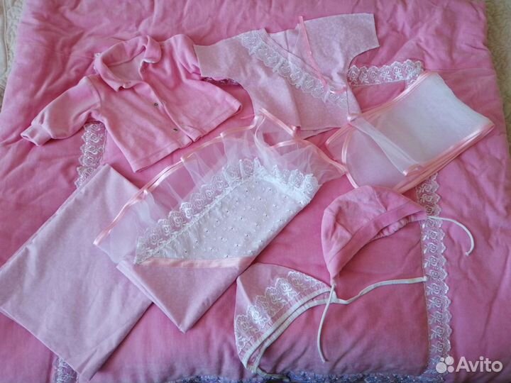 Комплект на выписку для девочки