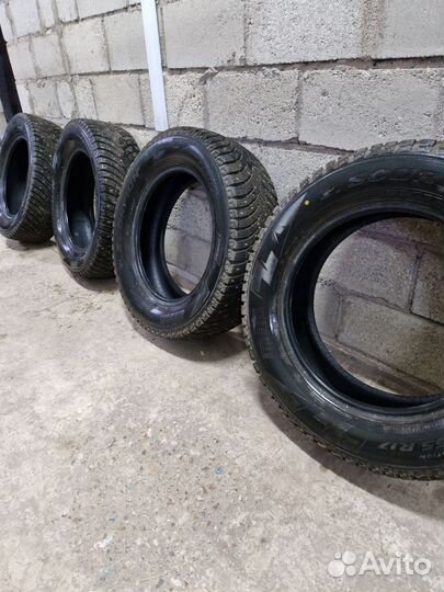 Pirelli Scorpion Ice Zero 2 225/65 R17