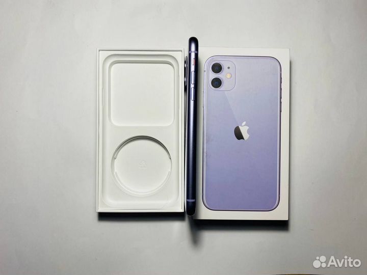 iPhone 11, 64 ГБ
