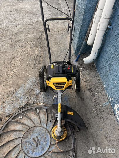 Бензиновая газонокосилка champion LMH4412