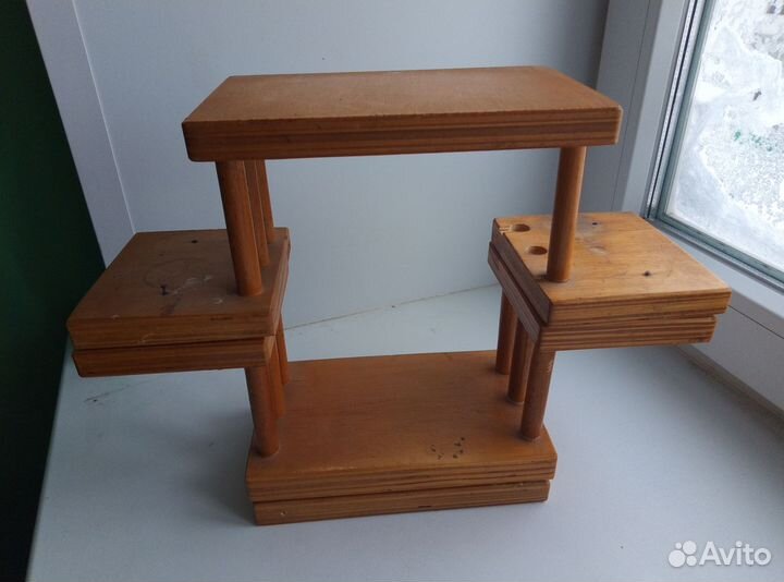 Продам полочку в коридор