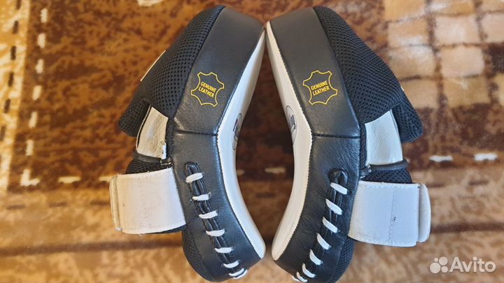 Лапы Fighting Sports Tri-Tech. Натуральная кожа