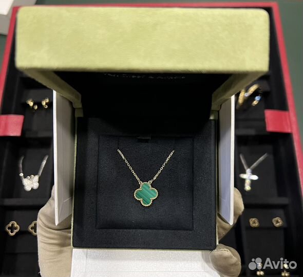 Подвеска Van Cleef & Arpels Alhambra Малахит