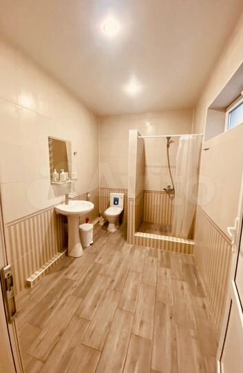 Комната 25 м², 1/3 эт.