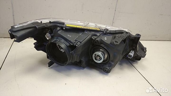 Фара левая Toyota Camry