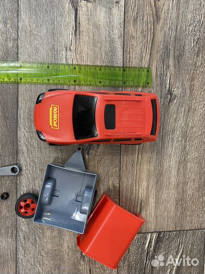 Разбирающийся автомобиль