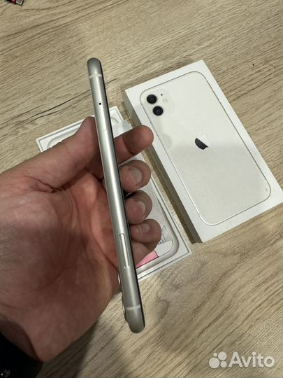 iPhone 11, 64 ГБ