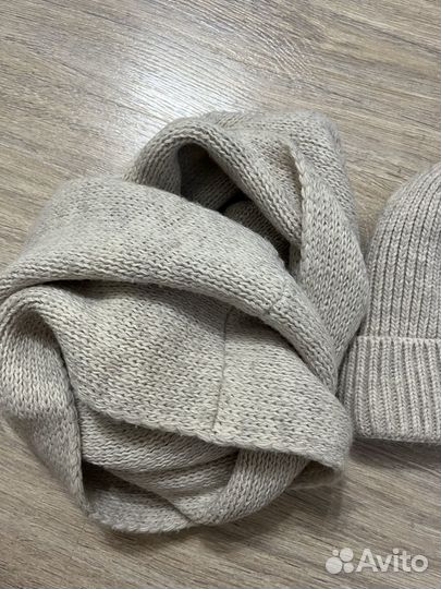 Женская зимняя шапка, снуд