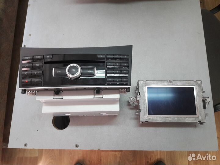 Команд с монитором для Mercedes-Benz