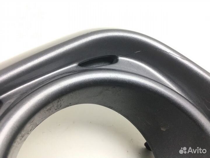 Накладка бампера передняя правая Lexus Lx570