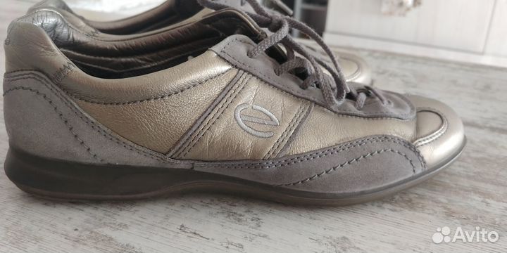 Кроссовки ecco