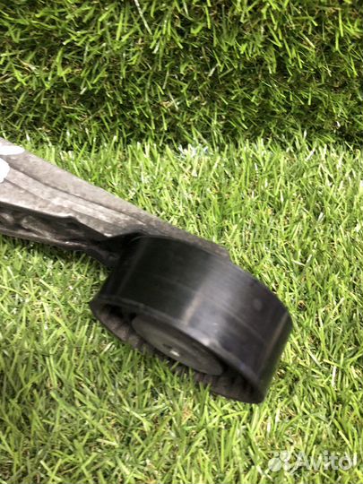 Натяжитель приводного ремня Peugeot 308