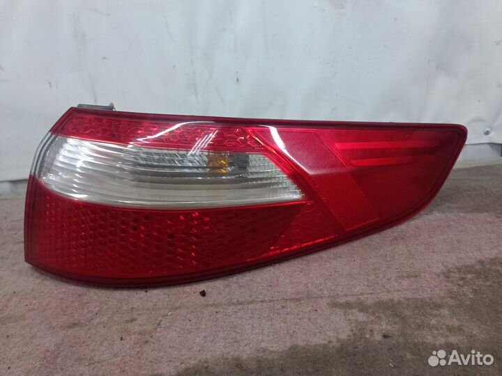 Фонарь фара задняя правая kia rio 3