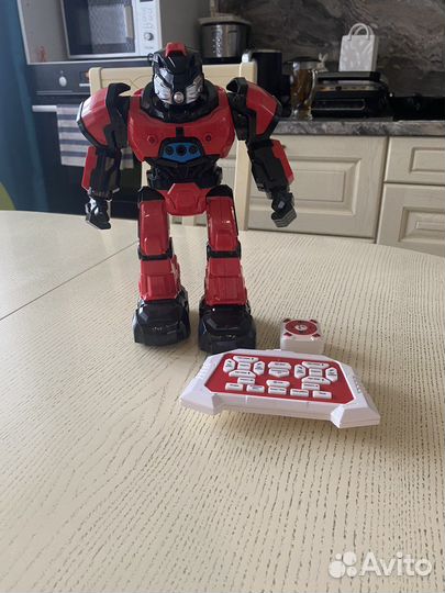 Игрушка робот