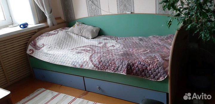 Детская мебель (гарнитур)