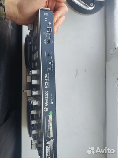 Dj контролер Vestax VCI 100