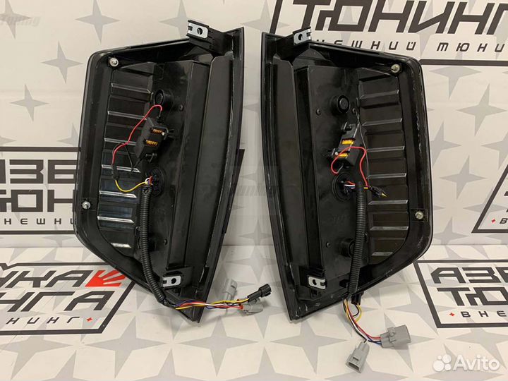 Стопы Toyota Tundra 2013-2022 год. U7914