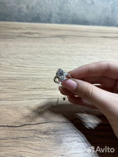 Серебряное кольцо женское