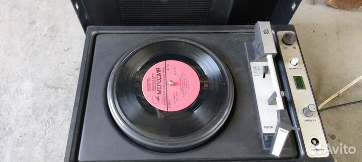 Проигрыватель винила концертный