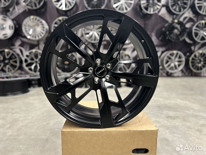 Кованые диски R22 на Zeekr 001