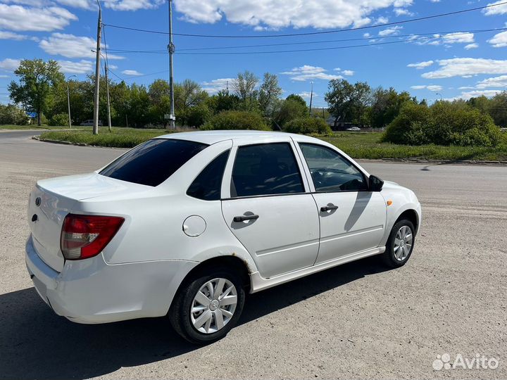 LADA Granta 1.6 МТ, 2015, 135 000 км