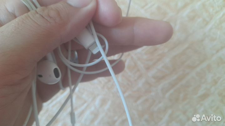Наушники apple