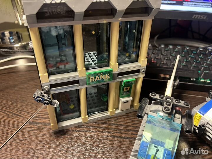 Lego city 60140 Ограбление на бульдозере