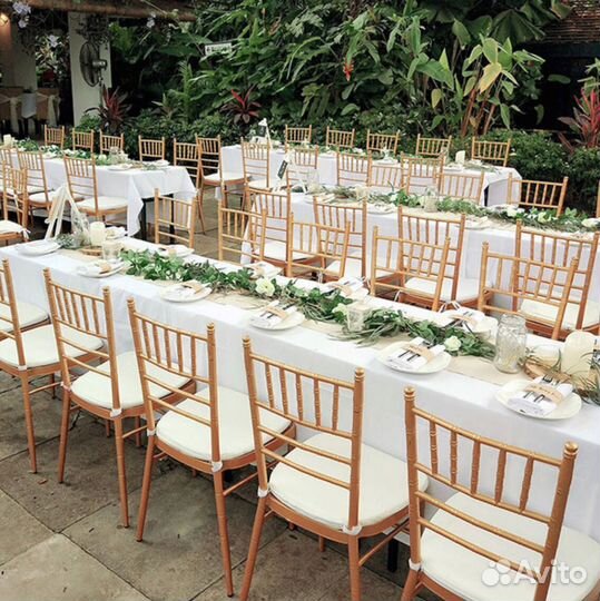 Банкетные стулья
