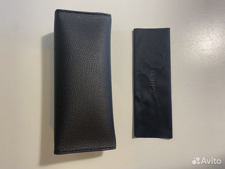 Футляр для очков Guess черный оригинал