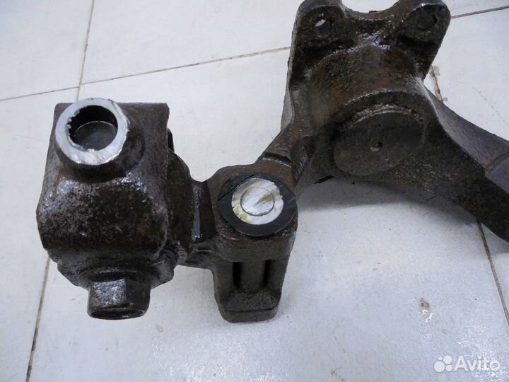 Кулак поворотный задний правый Sportage 2004-2010