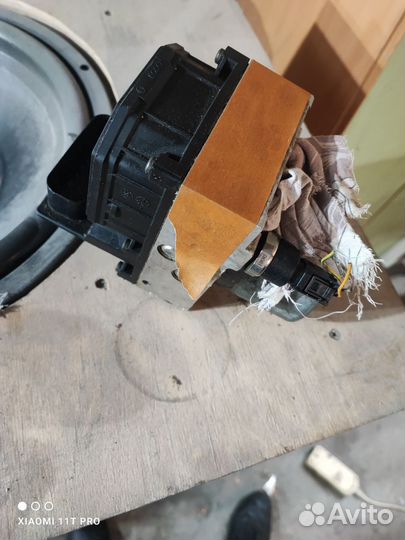 Блок абс toyota avensis t25