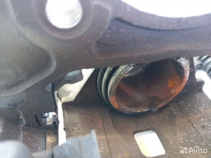 Суппорт передний левый Nissan Primera QP12 QG18