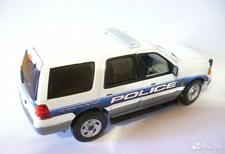 Gearbox.ford expedition.police.1:43