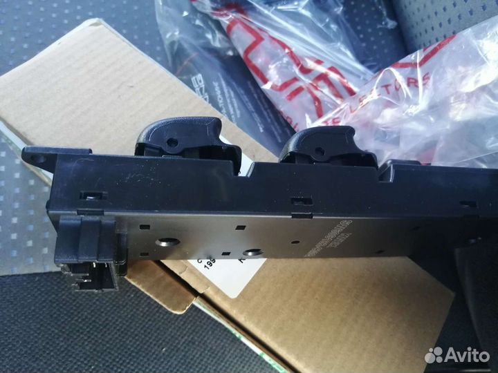 Блок стекло подъёмника