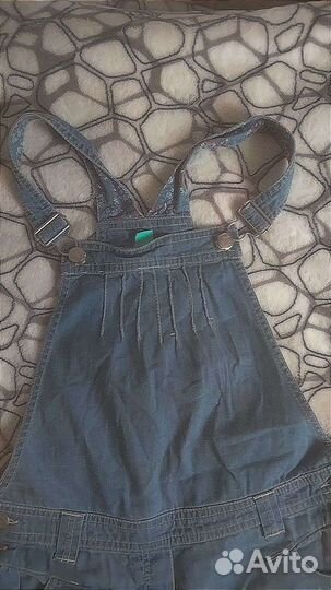 Продаю летний джинсовый комбинезон для девочки