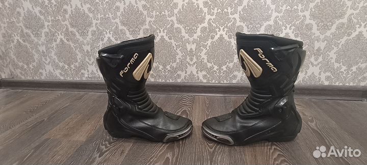 Мотоботы Forma