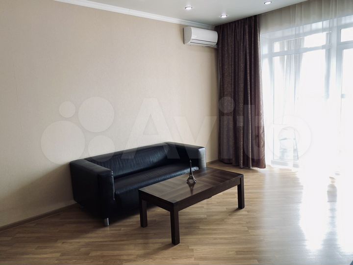 Квартира-студия, 42 м², 10/15 эт.