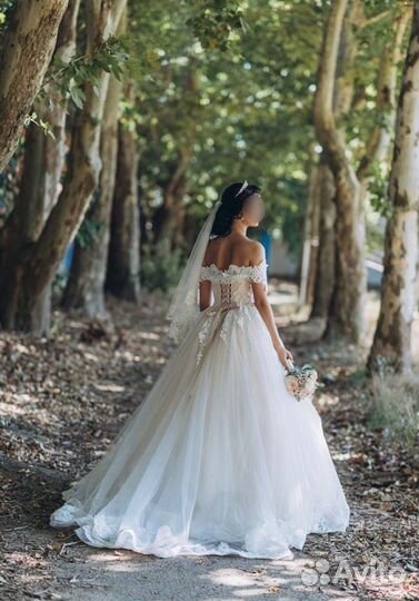 Платье свадебное