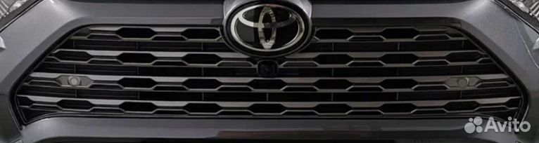 Решетка радиатора -V Toyota RAV4