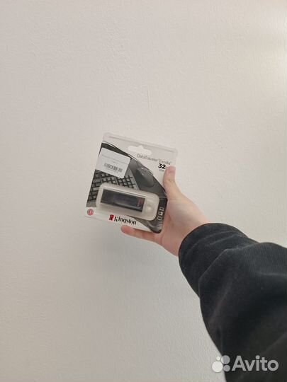 USB-флеш (USB 3.2) 32GB Kingston DataTraveler