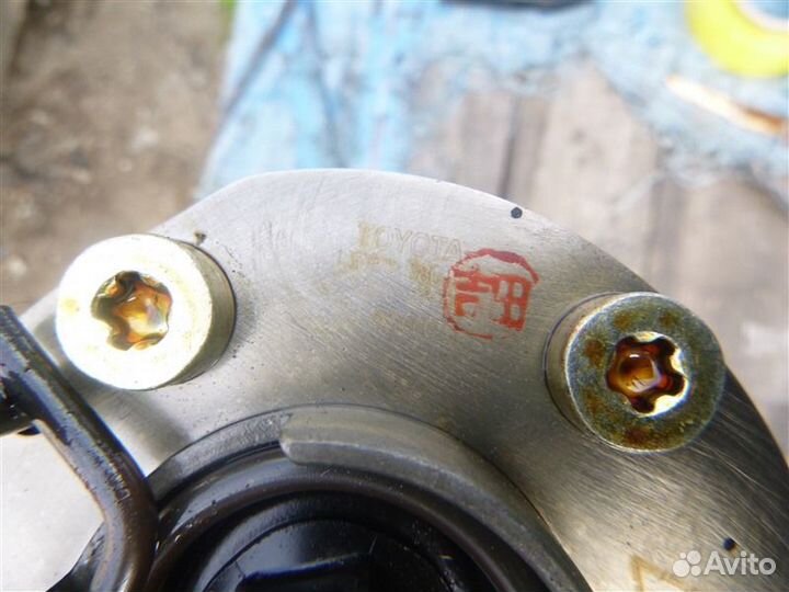 Муфта vvti правая Lexus Ls600Hl UVF46 2UR-FSE 2007