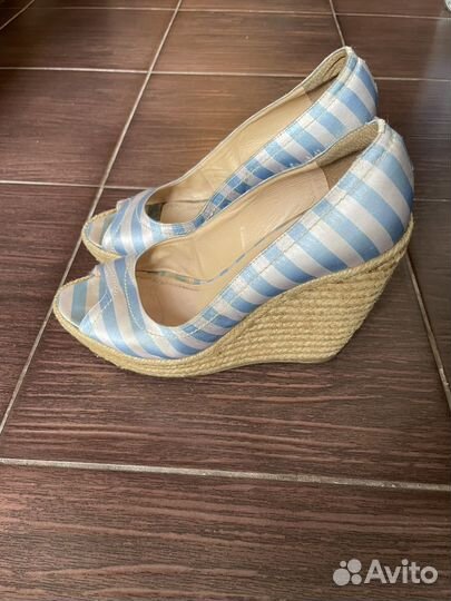 Босоножки 38