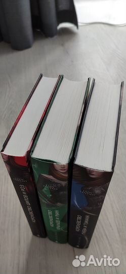 Королевство шипов и роз. Сара Дж. Маас