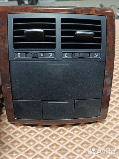 Консоль селектора АКПП Volkswagen Touareg 7LA