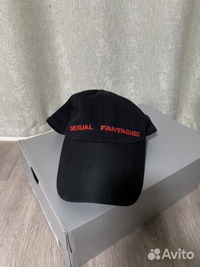 Кепка vetements sexual fantasies