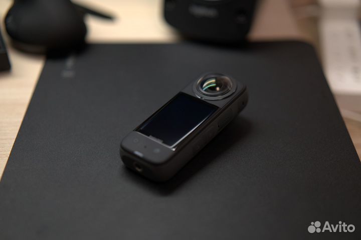 Камера insta360 x3