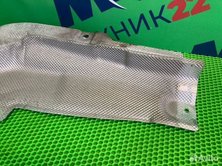 Теплозащитный экран Bmw X1 E84 N20B20A 2012