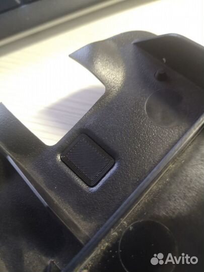 Крепление подлокотника Citroen C5 X7 Peugeot 407