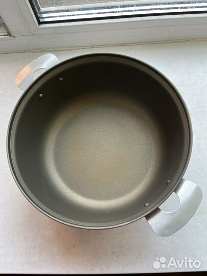 Новая тефлоновая кастрюля 4 л