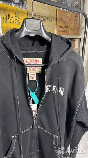 Новое зип-худи True Religion x Supreme